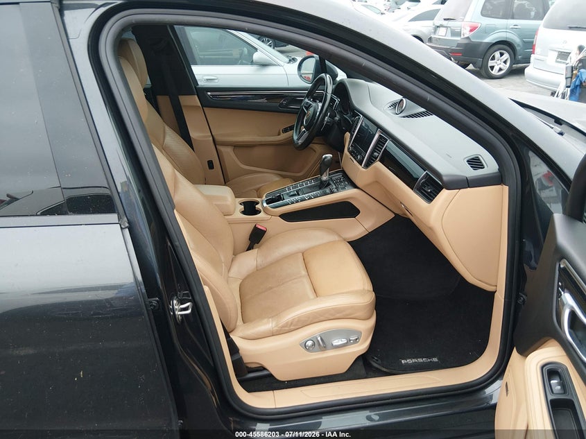 2017 Porsche Macan VIN WP1AA2A57HLB83655 IAAI salvage auction — UNKNOWN, Salvage Title, sold $6,200 on 2026-08-01 (photo 5)
