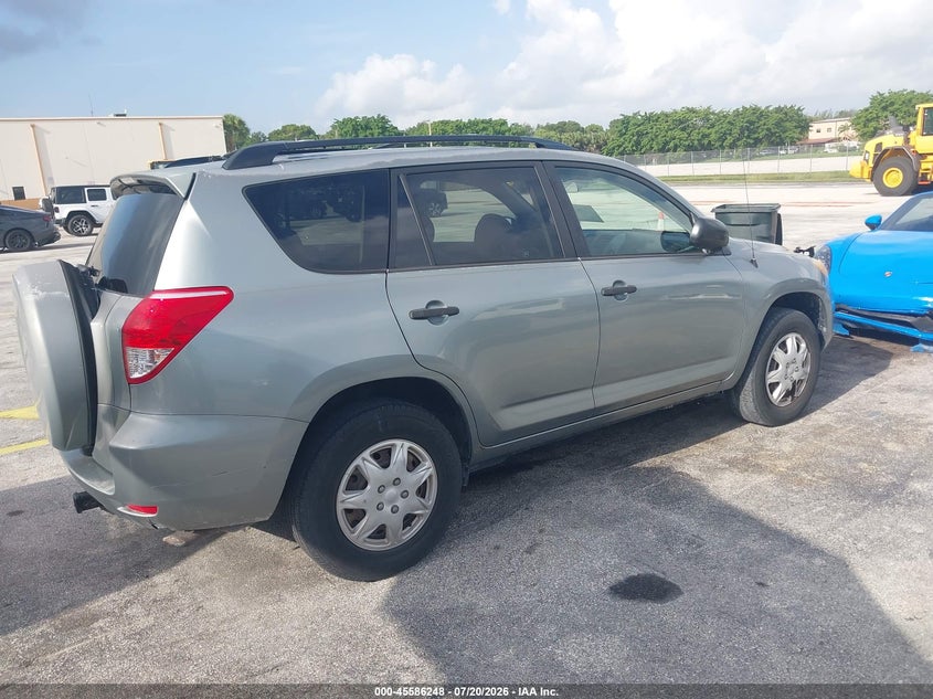 2006 Toyota Rav4 VIN JTMZD33V065010687 IAAI salvage auction — NORMAL WEAR, Clear (Florida), sold $1,725 on 2026-07-30 (photo 4)