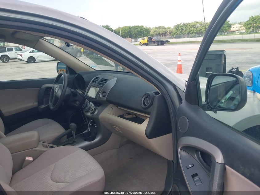 2006 Toyota Rav4 VIN JTMZD33V065010687 IAAI salvage auction — NORMAL WEAR, Clear (Florida), sold $1,725 on 2026-07-30 (photo 5)