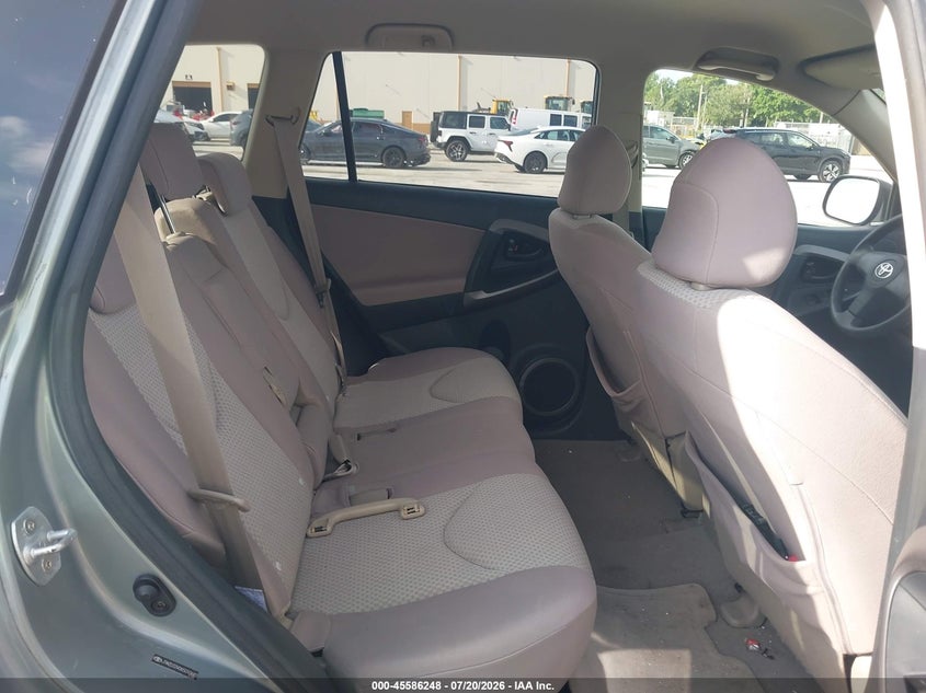 2006 Toyota Rav4 VIN JTMZD33V065010687 IAAI salvage auction — NORMAL WEAR, Clear (Florida), sold $1,725 on 2026-07-30 (photo 8)