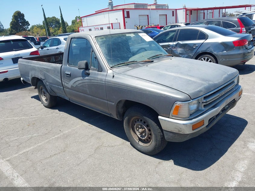 1989 Toyota Pickup VIN JT4RN82P0K0000018 IAAI salvage auction — NORMAL WEAR, Clear - Dealer Only (California), sold $1,525 on 2026-07-16 (photo 1)