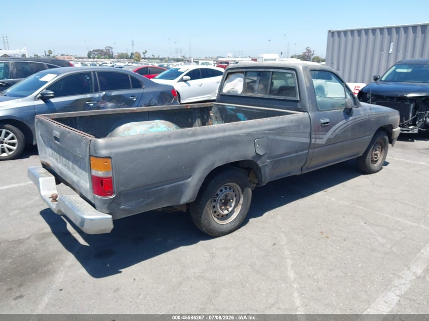 1989 Toyota Pickup VIN JT4RN82P0K0000018 IAAI salvage auction — NORMAL WEAR, Clear - Dealer Only (California), sold $1,525 on 2026-07-16 (photo 4)