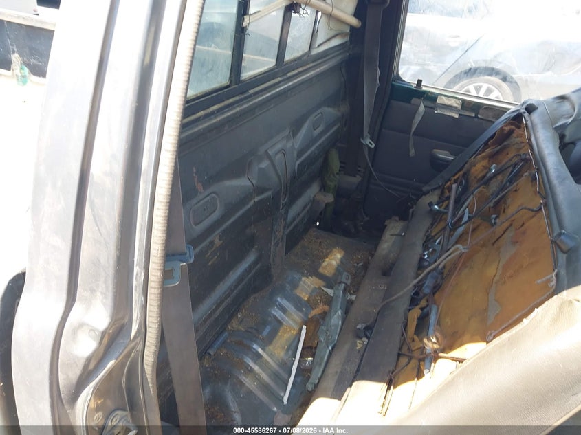 1989 Toyota Pickup VIN JT4RN82P0K0000018 IAAI salvage auction — NORMAL WEAR, Clear - Dealer Only (California), sold $1,525 on 2026-07-16 (photo 8)