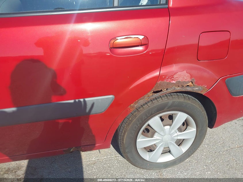 2006 Kia Rio VIN KNADE123X66103431 IAAI salvage auction — NORMAL WEAR, Clear (Missouri), sold $200 on 2026-07-16 (photo 6)