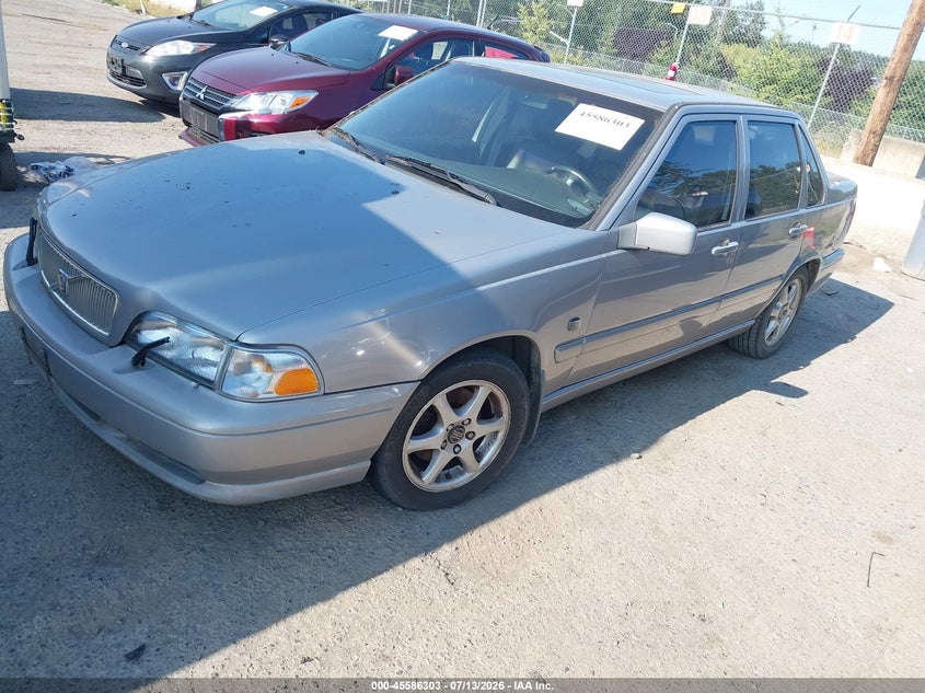 1999 Volvo S70 VIN YV1LS56D8X1587738 IAAI salvage auction — NORMAL WEAR, Clear (Washington), sold $300 on 2026-07-22 (photo 2)