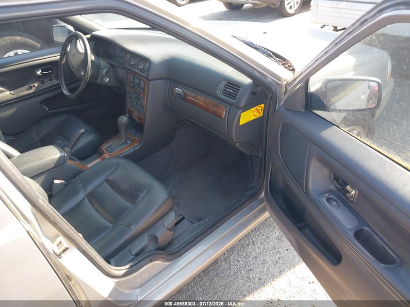 1999 Volvo S70 VIN YV1LS56D8X1587738 IAAI salvage auction — NORMAL WEAR, Clear (Washington), sold $300 on 2026-07-22 (photo 5)