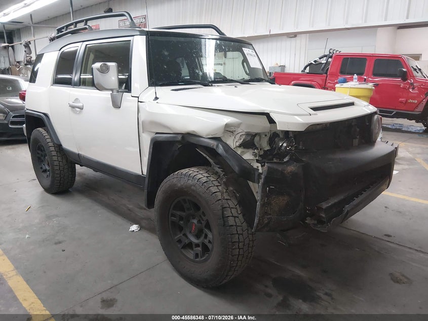 2014 Toyota Fj cruiser VIN JTEBU4BFXEK183372 — IAAI salvage auction photo