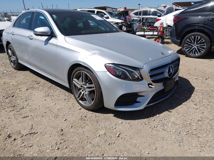 2019 Mercedes-benz E-klasse VIN WDDZF4JBXKA496621 IAAI salvage auction — RIGHT FRONT, Wait Title, sold $7,200 on 2026-08-14 (photo 1)