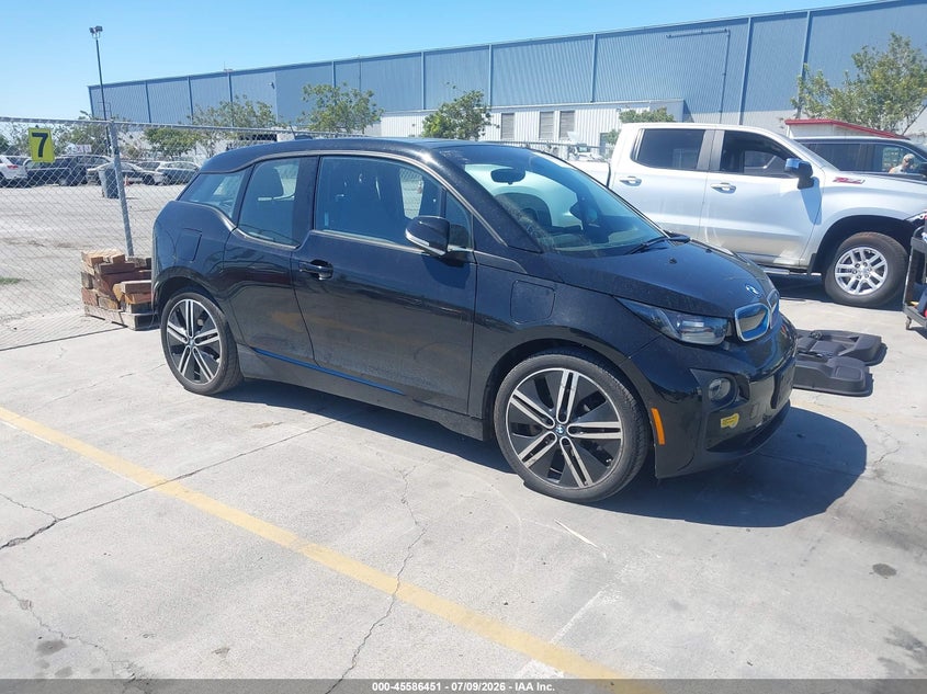 2017 BMW I3 VIN WBY1Z8C38HV892560 IAAI salvage auction — REAR END, Salvage Title, sold $775 on 2026-07-27 (photo 1)