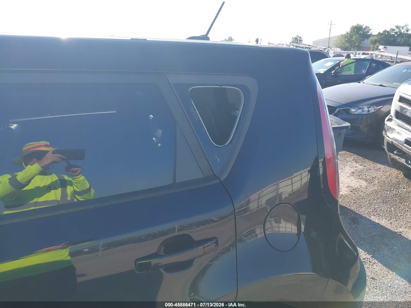 2017 Kia Soul VIN KNDJX3AA2H7452236 IAAI salvage auction — NORMAL WEAR, Clear (Texas), sold $50 on 2026-07-21 (photo 6)