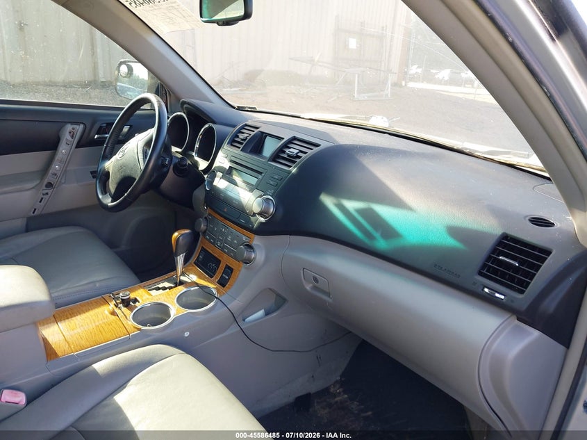 2008 Toyota Highlander hybrid VIN JTEEW44A682011269 IAAI salvage auction — NORMAL WEAR, Clear-Dealer Only (North Carolina), sold $500 on 2026-07-27 (photo 5)