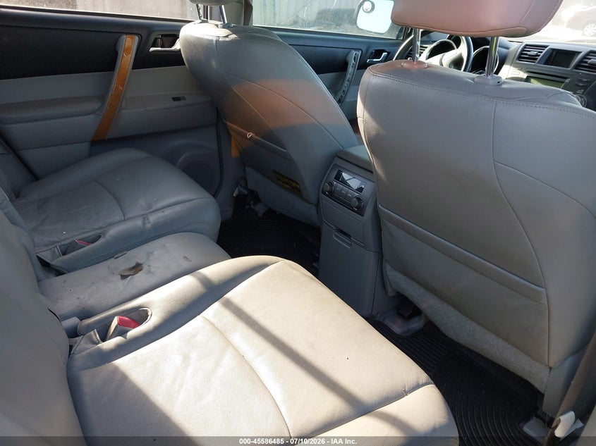 2008 Toyota Highlander hybrid VIN JTEEW44A682011269 IAAI salvage auction — NORMAL WEAR, Clear-Dealer Only (North Carolina), sold $500 on 2026-07-27 (photo 8)