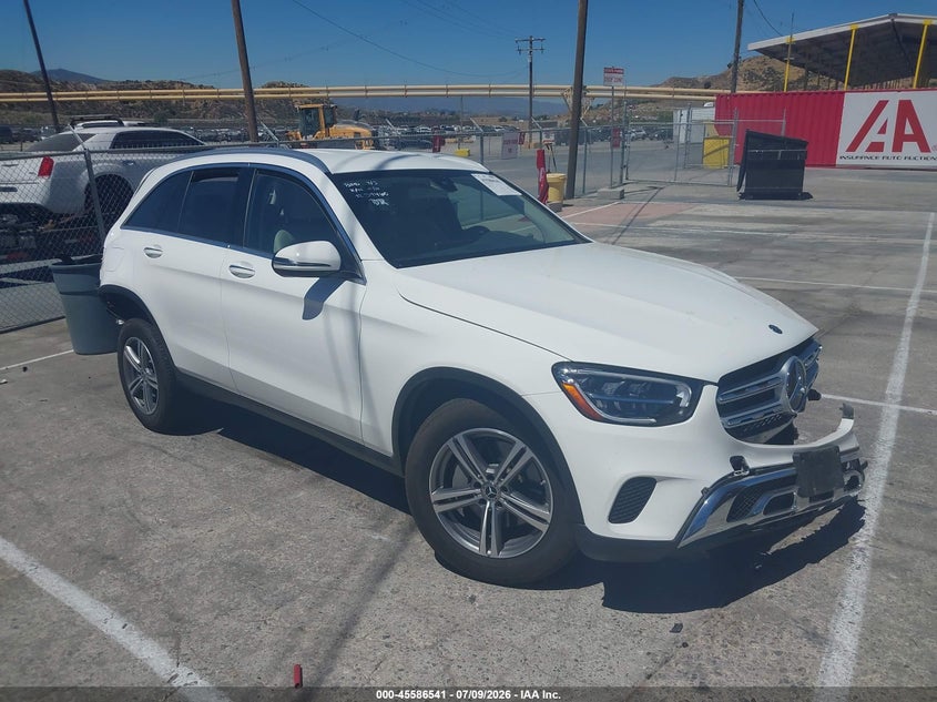 2020 Mercedes-benz Glc VIN WDC0G8DB7LF673126 IAAI salvage auction — LEFT FRONT, Salvage Title, sold $5,100 on 2026-08-19 (photo 1)