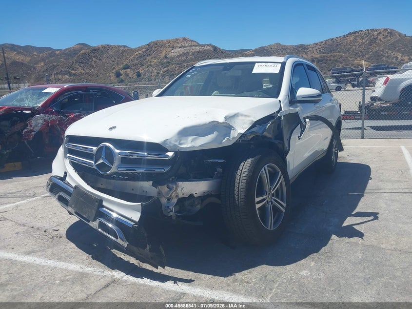 2020 Mercedes-benz Glc VIN WDC0G8DB7LF673126 IAAI salvage auction — LEFT FRONT, Salvage Title, sold $5,100 on 2026-08-19 (photo 2)