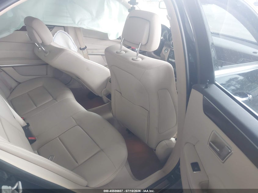 2016 Mercedes-benz E-klasse VIN WDDHF5KB4GB301310 IAAI salvage auction — LEFT SIDE, Rebuildable (Florida), sold $1,650 on 2026-08-18 (photo 8)