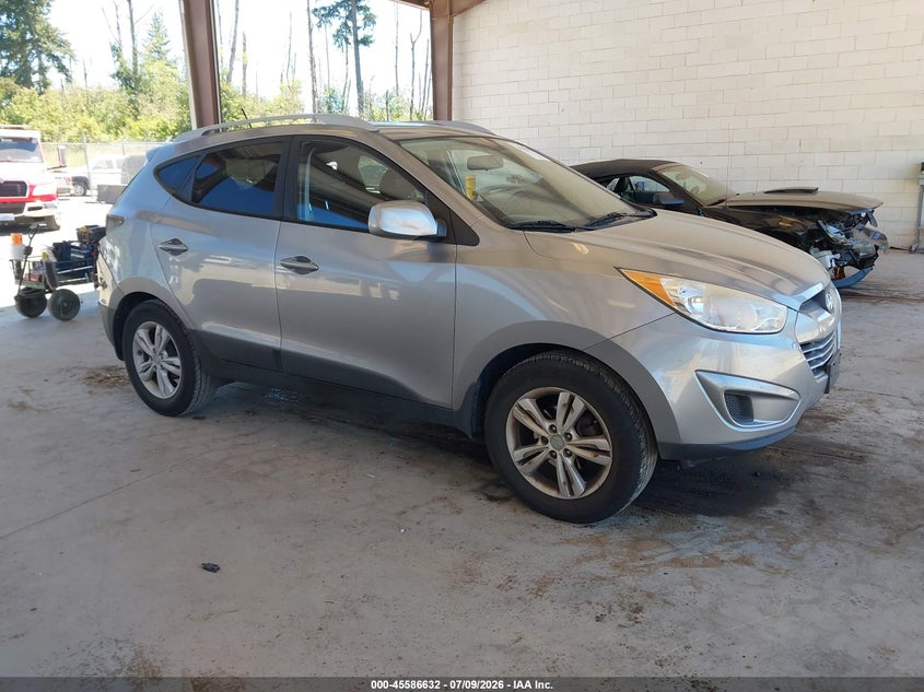 2011 Hyundai Tucson VIN KM8JU3AC8BU128870 IAAI salvage auction — REAR END, Bill Of Sale (Washington), sold $650 on 2026-07-29 (photo 1)