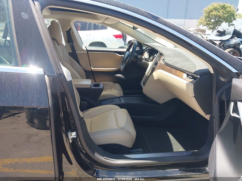 2017 Tesla Model s VIN 5YJSA1E22HF191679 IAAI salvage auction — REAR END, Salvage Title, sold $7,100 on 2026-08-03 (photo 5)