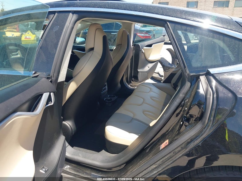 2017 Tesla Model s VIN 5YJSA1E22HF191679 IAAI salvage auction — REAR END, Salvage Title, sold $7,100 on 2026-08-03 (photo 8)