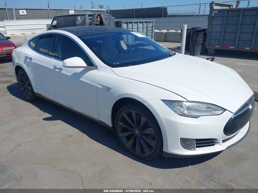 2013 Tesla Model s VIN 5YJSA1CN9DFP23016 IAAI salvage auction — FRONT END, Salvage Title, sold $2,700 on 2026-07-22 (photo 1)