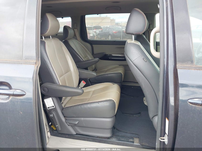 2016 Kia SEDONA VIN KNDMC5C12G6169762 IAAI salvage auction — NORMAL WEAR, Clear (Hawaii), sold $425 on 2026-07-28 (photo 8)