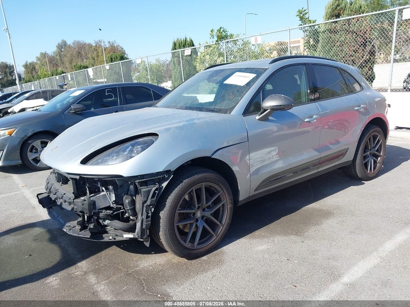 2025 Porsche Macan VIN WP1AA2A58SLB06817 IAAI salvage auction — RIGHT FRONT, Salvage Title, sold $24,050 on 2026-09-10 (photo 2)