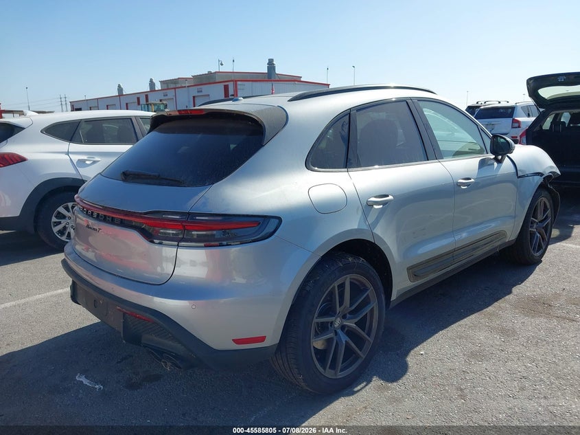 2025 Porsche Macan VIN WP1AA2A58SLB06817 IAAI salvage auction — RIGHT FRONT, Salvage Title, sold $24,050 on 2026-09-10 (photo 4)