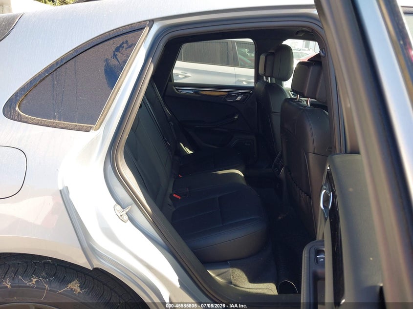 2025 Porsche Macan VIN WP1AA2A58SLB06817 IAAI salvage auction — RIGHT FRONT, Salvage Title, sold $24,050 on 2026-09-10 (photo 8)
