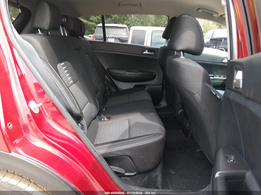 2017 Kia Sportage VIN KNDPM3AC2H7240859 IAAI salvage auction — NORMAL WEAR, Original (New Hampshire), sold $1,900 on 2026-07-16 (photo 8)