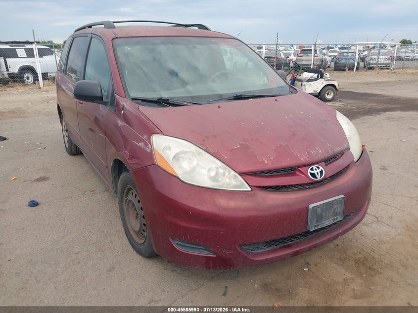 2007 Toyota Sienna VIN 5TDZK23CX7S012618 IAAI salvage auction — NORMAL WEAR, Clear - Dealer Only (California), sold $625 on 2026-07-22 (photo 1)
