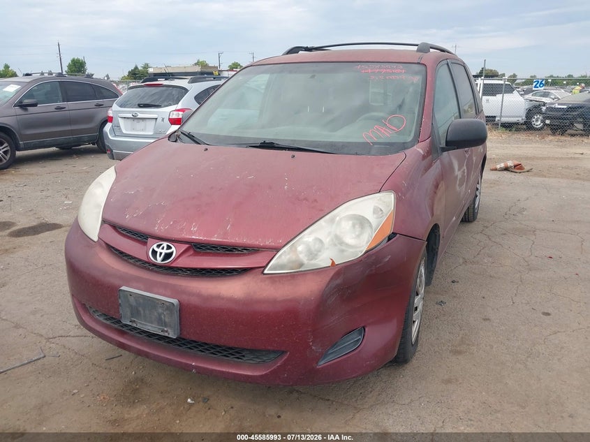 2007 Toyota Sienna VIN 5TDZK23CX7S012618 IAAI salvage auction — NORMAL WEAR, Clear - Dealer Only (California), sold $625 on 2026-07-22 (photo 2)