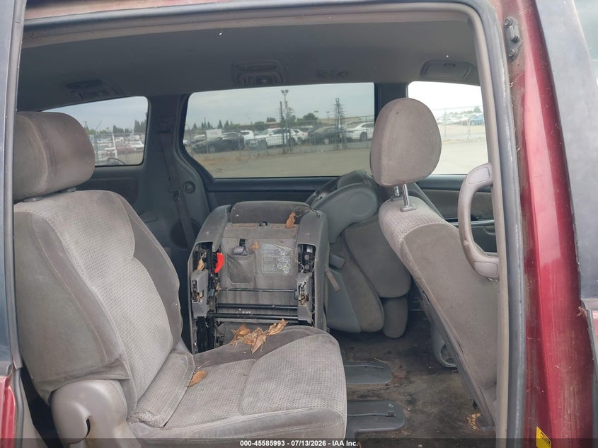 2007 Toyota Sienna VIN 5TDZK23CX7S012618 IAAI salvage auction — NORMAL WEAR, Clear - Dealer Only (California), sold $625 on 2026-07-22 (photo 8)