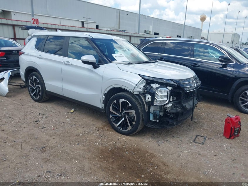 2024 Mitsubishi Outlander VIN JA4J4VA83RZ071268 IAAI salvage auction — FRONT END, Salvage Title, sold $13,200 on 2026-07-16 (photo 1)