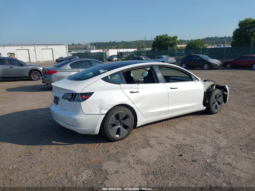 2023 Tesla Model 3 VIN 5YJ3E1EAXPF403940 IAAI salvage auction — RIGHT SIDE, Salvage (Pennsylvania), sold $7,100 on 2026-07-31 (photo 4)