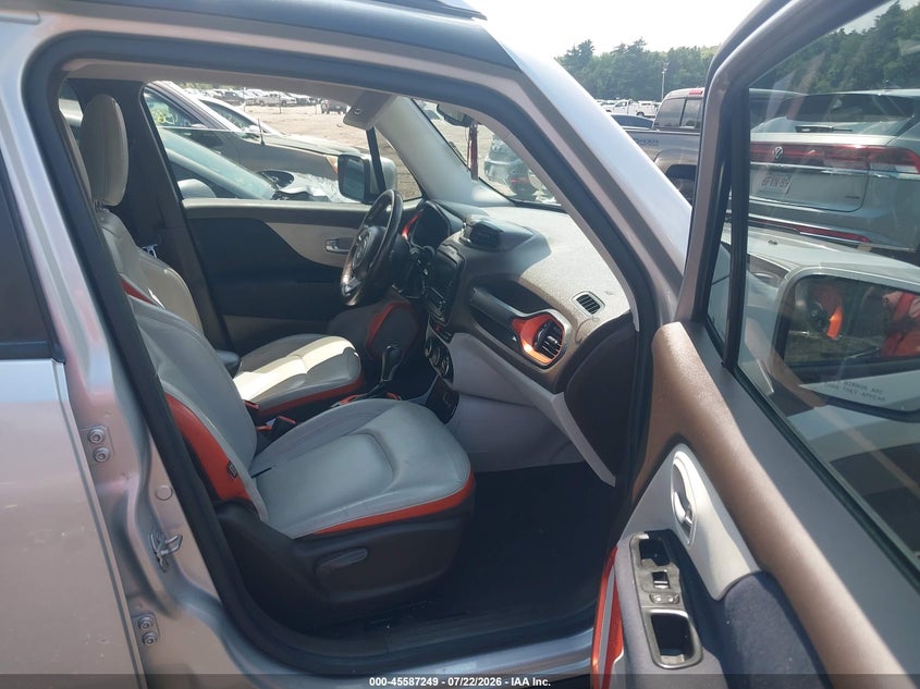 2015 Jeep Renegade VIN ZACCJADT4FPB23470 IAAI salvage auction — REAR END, Salvage Title, sold $1,675 on 2026-08-14 (photo 5)
