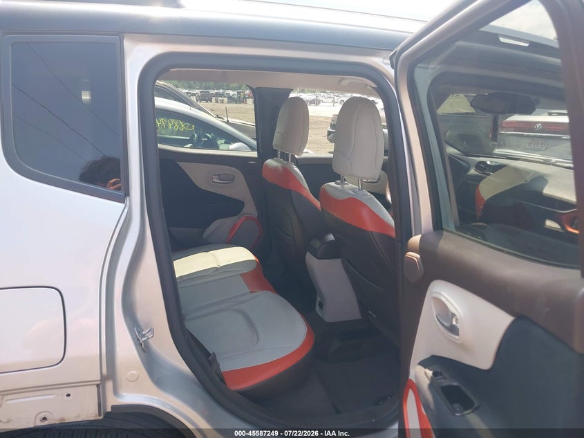 2015 Jeep Renegade VIN ZACCJADT4FPB23470 IAAI salvage auction — REAR END, Salvage Title, sold $1,675 on 2026-08-14 (photo 8)