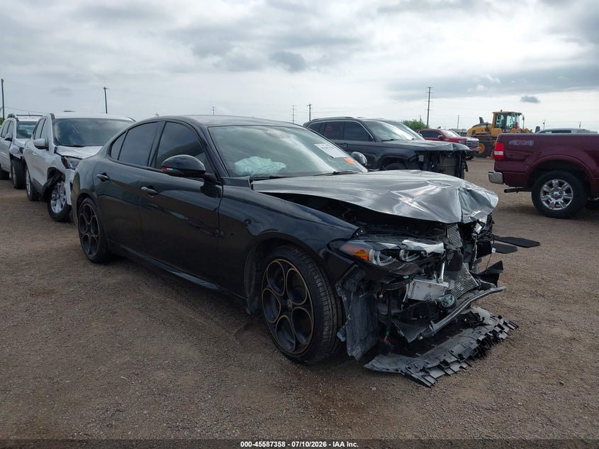 2025 Alfa romeo Giulia VIN ZARFAMAN8S7692310 IAAI salvage auction — FRONT END, Salvage Title, sold $5,350 on 2026-08-25 (photo 1)