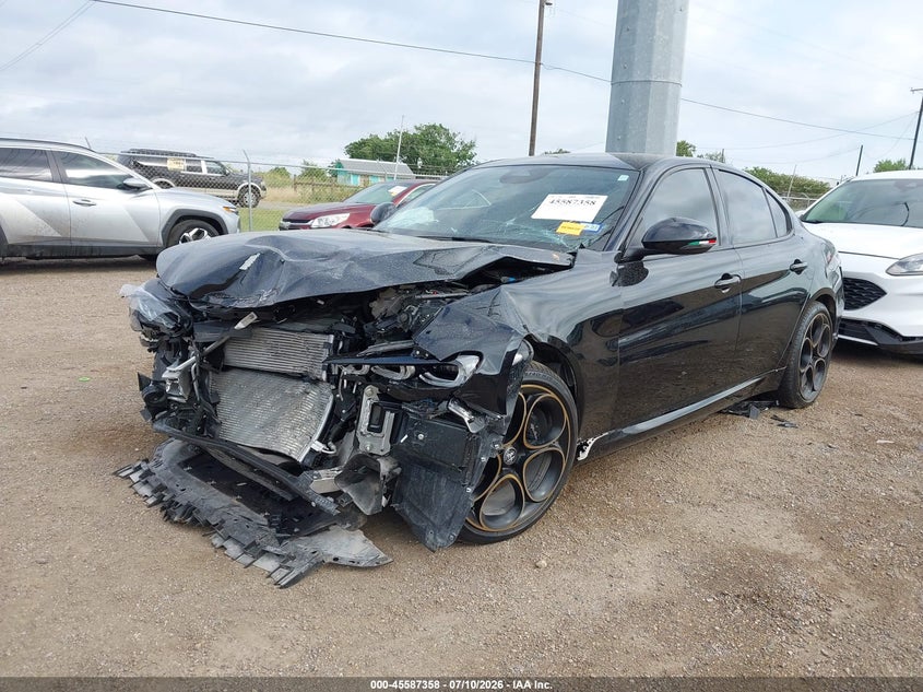 2025 Alfa romeo Giulia VIN ZARFAMAN8S7692310 IAAI salvage auction — FRONT END, Salvage Title, sold $5,350 on 2026-08-25 (photo 2)