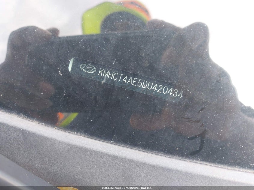 2013 Hyundai Accent VIN KMHCT4AE5DU420434 IAAI salvage auction — NORMAL WEAR, Clear-Endorsement (Wisconsin), sold $2,050 on 2026-07-14 (photo 9)