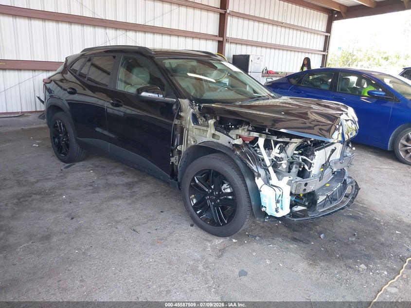 2025 Chevrolet Trax VIN KL77LKEP4SC277823 IAAI salvage auction — FRONT END, Rebuildable (Florida), sold $5,700 on 2026-07-28 (photo 1)