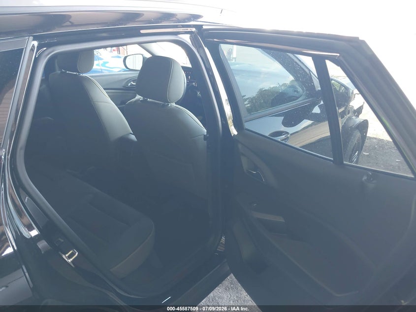 2025 Chevrolet Trax VIN KL77LKEP4SC277823 IAAI salvage auction — FRONT END, Rebuildable (Florida), sold $5,700 on 2026-07-28 (photo 8)