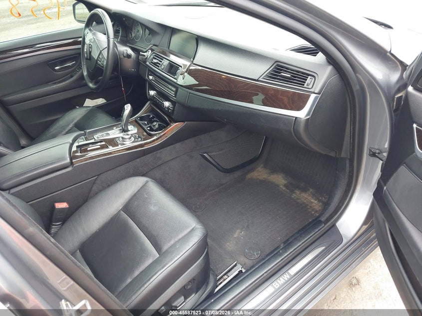 2013 BMW 5 series VIN WBAXG5C59DD232042 IAAI salvage auction — NORMAL WEAR, Clear (Virginia), sold $1,100 on 2026-07-24 (photo 5)