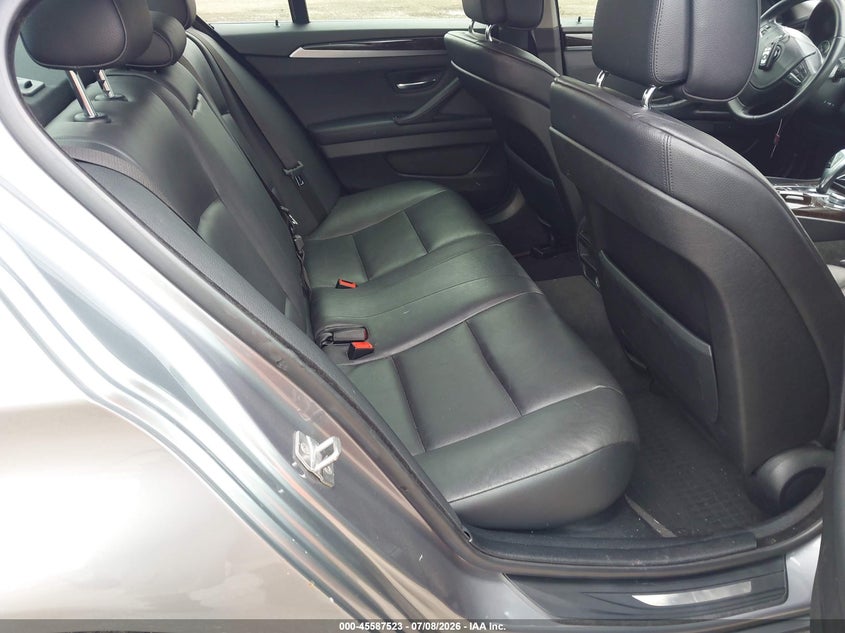 2013 BMW 5 series VIN WBAXG5C59DD232042 IAAI salvage auction — NORMAL WEAR, Clear (Virginia), sold $1,100 on 2026-07-24 (photo 8)