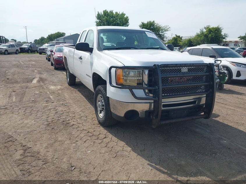 2009 Gmc SIERRA VIN 1GTHK49K49E134275 IAAI salvage auction — REAR END, Salvage (Iowa), sold $1,550 on 2026-07-29 (photo 1)