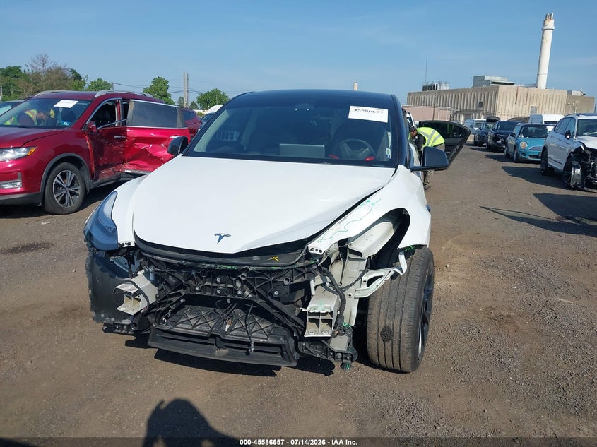 2022 Tesla Model y VIN 7SAYGDEE2NA014498 IAAI salvage auction — FRONT END, Salvage (New Jersey), sold $12,500 on 2026-07-30 (photo 6)