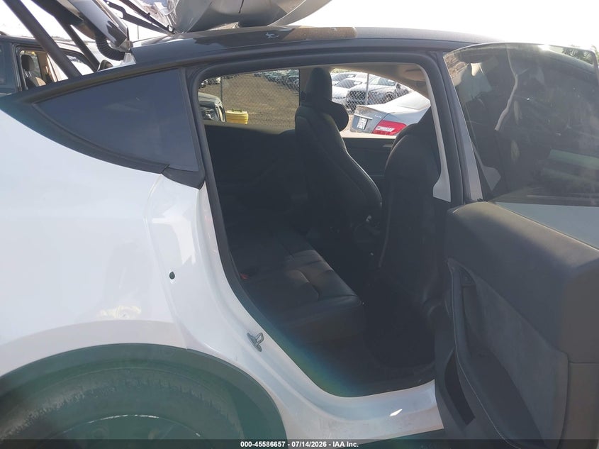 2022 Tesla Model y VIN 7SAYGDEE2NA014498 IAAI salvage auction — FRONT END, Salvage (New Jersey), sold $12,500 on 2026-07-30 (photo 8)