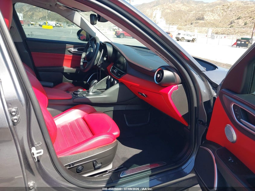 2019 Alfa romeo Giulia VIN ZARFANBN7K7620681 IAAI salvage auction — FRONT END, Salvage Title, sold $7,700 on 2026-08-16 (photo 5)