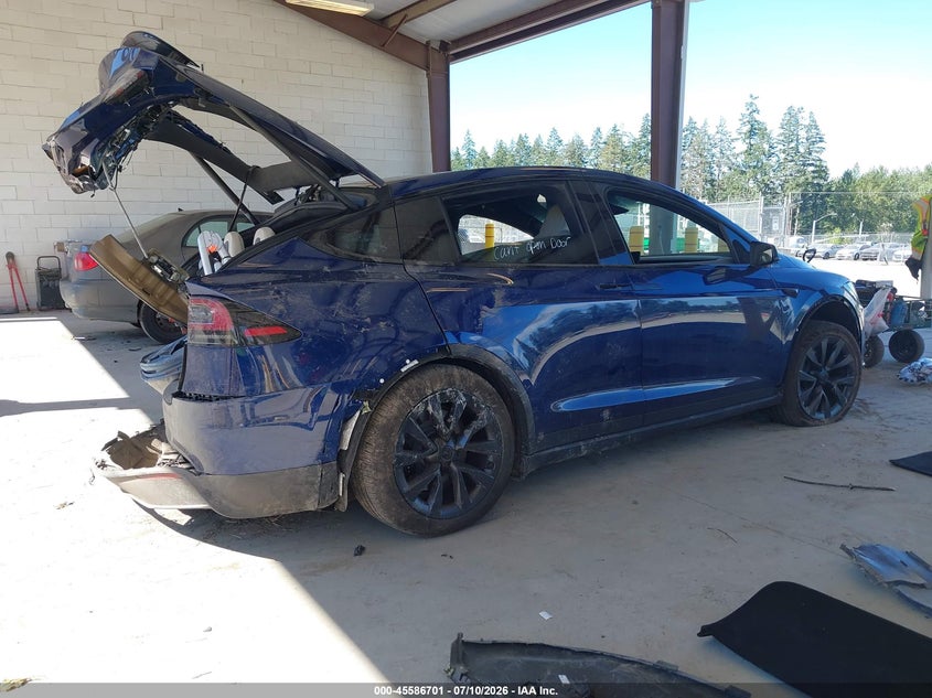 2025 Tesla Model x VIN 7SAXCBE5XSF471179 IAAI salvage auction — FRONT & REAR, Wait Title, sold $19,950 on 2026-08-20 (photo 4)