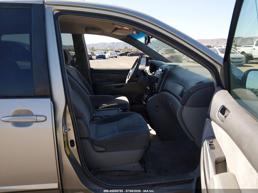 2007 Toyota Sienna VIN 5TDZK23C27S043619 IAAI salvage auction — NORMAL WEAR, Restored (Arizona), sold $350 on 2026-07-28 (photo 5)