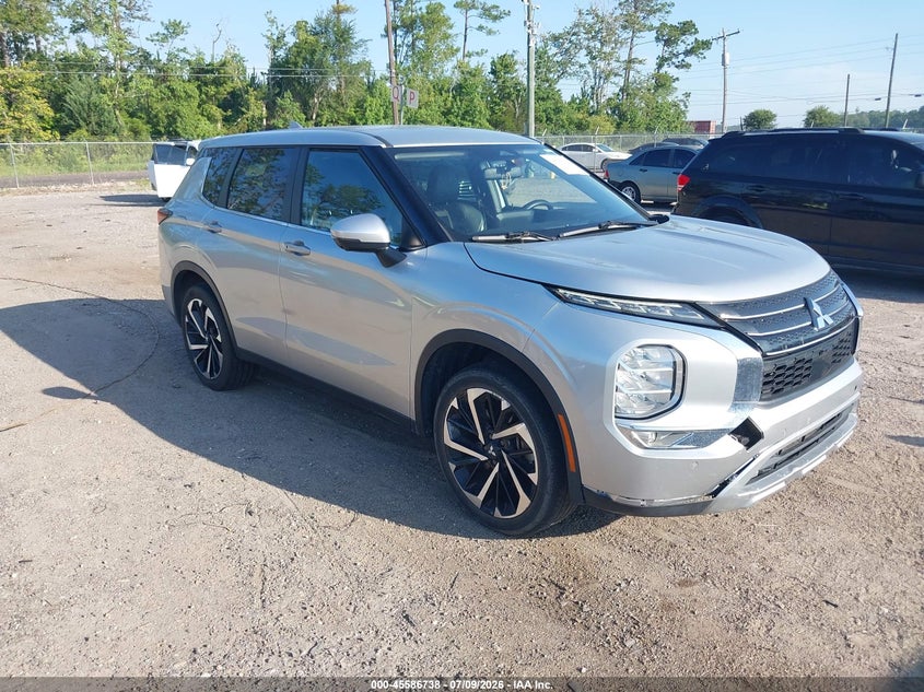 2022 Mitsubishi Outlander VIN JA4J3UA81NZ043721 IAAI salvage auction — NORMAL WEAR, Clear (Florida), sold $7,400 on 2026-07-14 (photo 1)