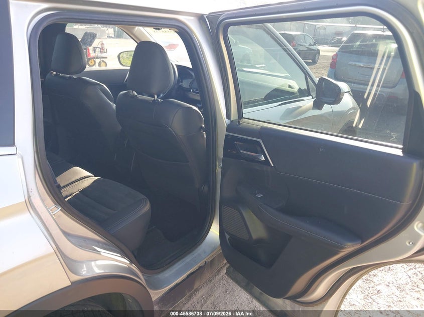 2022 Mitsubishi Outlander VIN JA4J3UA81NZ043721 IAAI salvage auction — NORMAL WEAR, Clear (Florida), sold $7,400 on 2026-07-14 (photo 8)
